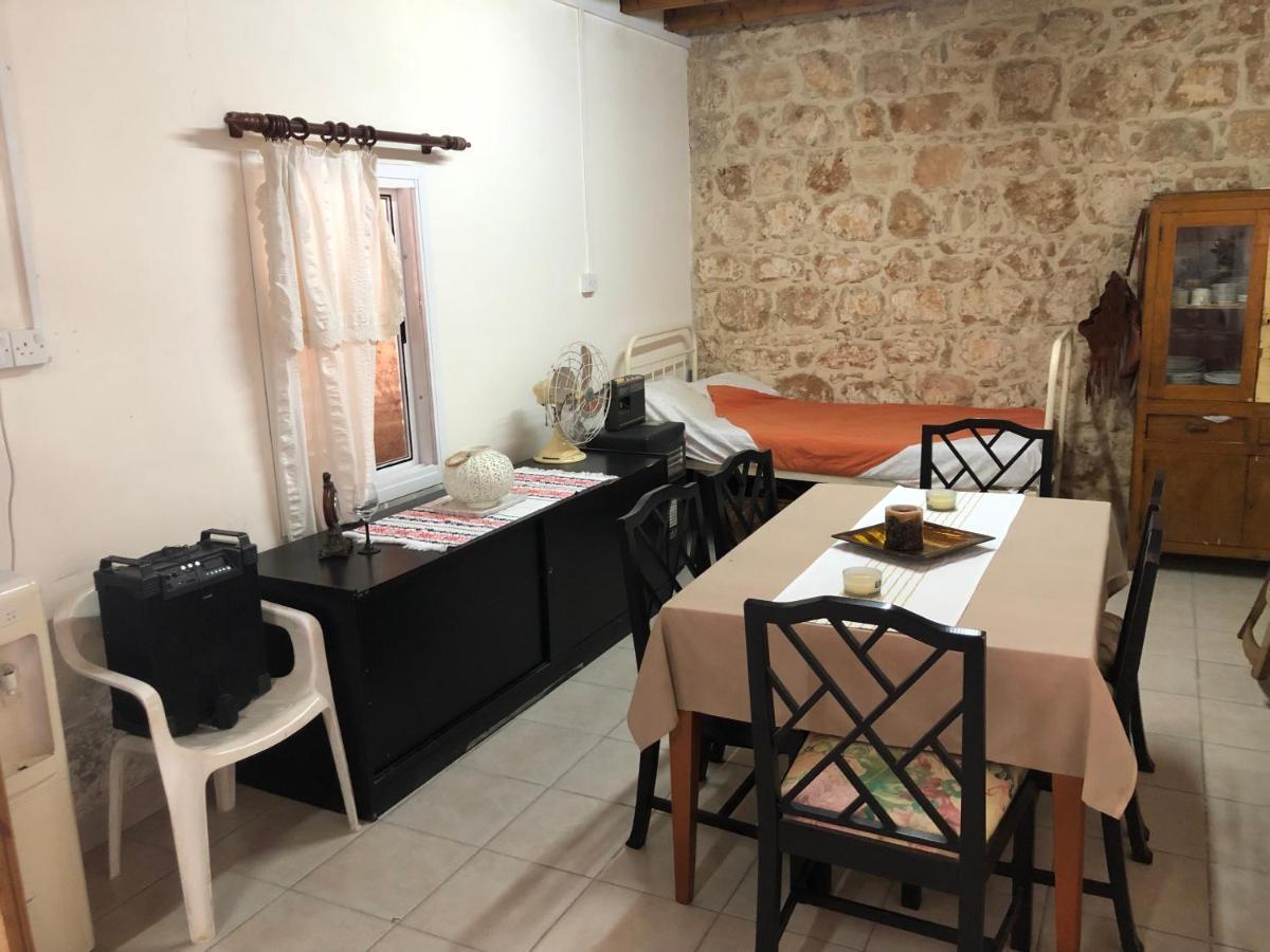 Friendly Villagehouse Pafos Exterior foto